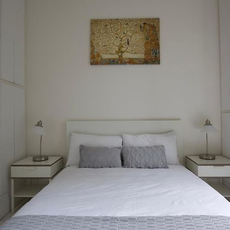 Large 2 Beds Flat Overlooking Clapham Common Park London Exterior photo